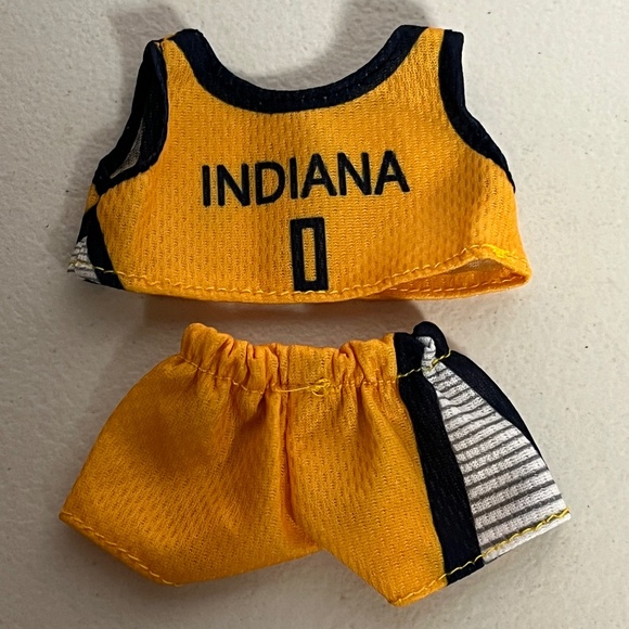 Indiana Pacers 0 Jersey Sneakers 3 Piece Outfit For Labubu Basketball Yellow - Picture 2 of 13
